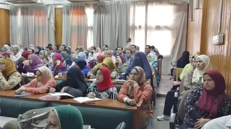 ورش عمل عن استخدام قواعد البيانات العالمية بجامعة الزقازيق على مدى يومين