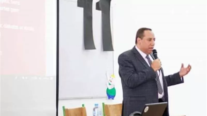 طبيب نفسي يوصى بأهميه تواصل الطفل مع أبويه بعد الإنفصال لسلامته النفسية
