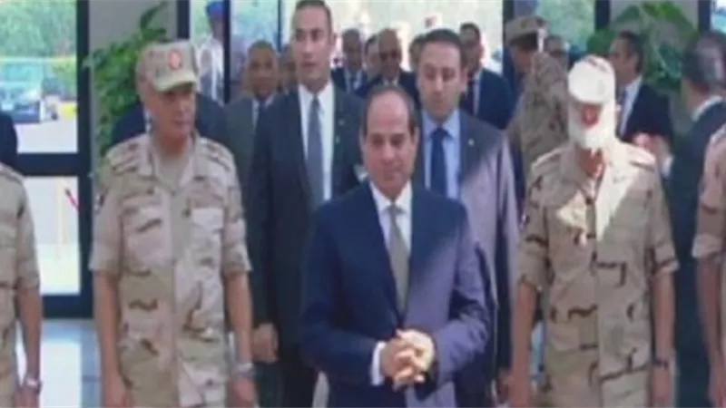 شاهد .. السيسي يصل لمقر افتتاح مصنع الغازات الطبية والصناعية بأبو رواش
