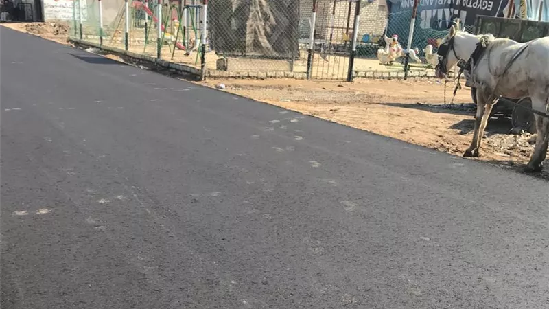 محافظ البحيرة: رصف الطرق وأعمال التكاسى بتكلفة 5 ملايين جنيه