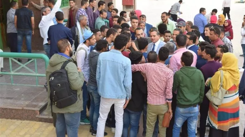 1096 طالباً يتقدمون لماراثون انتخابات الاتحادات الطلابية بجامعة سوهاج