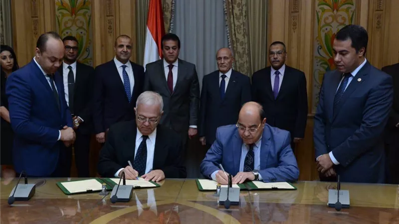 العصار يشهد توقيع مذكرة تفاهم مع 