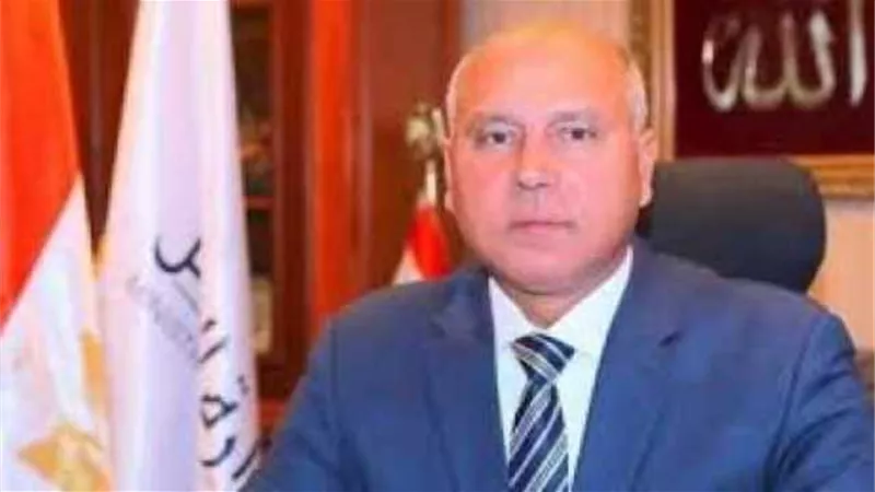 النقل : زيادة عدد عربات القطارات الى الحد الاقصى المسموح به فنيا في اوقات الذروة