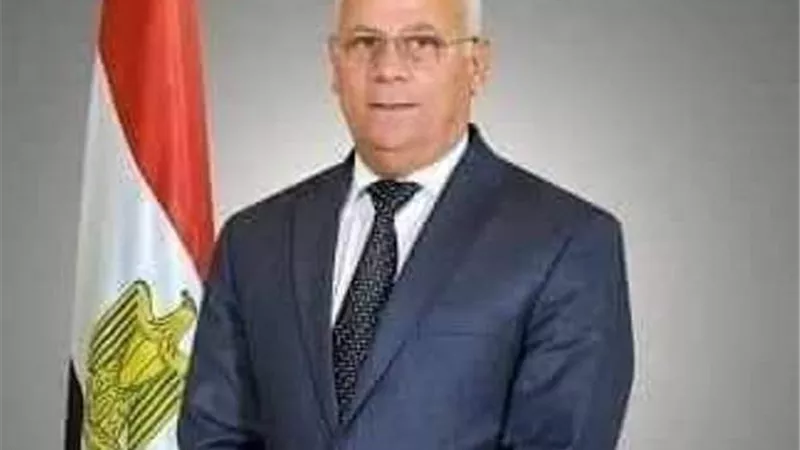 محافظ بورسعيد يهنئ مدينة بورفؤاد لحصولهم علي المركز الثاني في التميز الحكومي