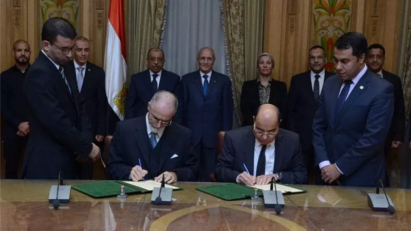 العصار يشهد توقيع مذكرة تفاهم مع شركة سويسرية لتحويل المخلفات إلى طاقة