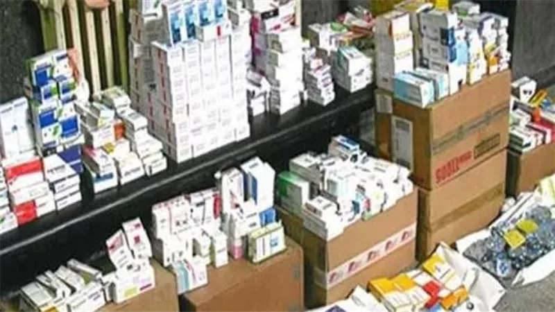 ضبط ١١ ألف و٤٢٥ عبوة منتهية الصلاحية داخل صيدليلتين بالشرقية