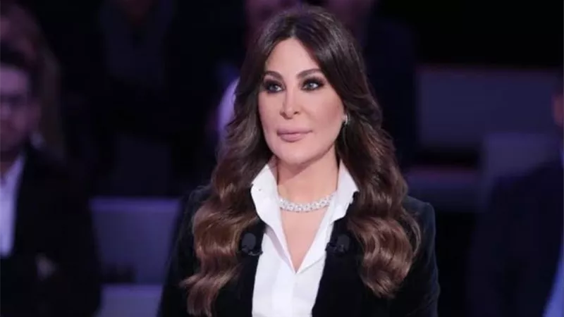 إليسا تثير الجدل برقصها حافية القدمين فى حفل باريس .. فيديو