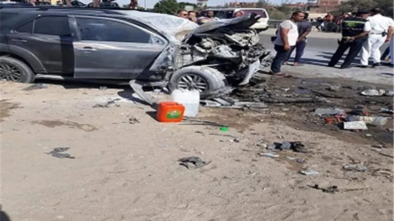 اصابة ٤ اشخاص بحادث تصادم ميكروباص مع ملاكى بطريق السويس- الاسماعيلية
