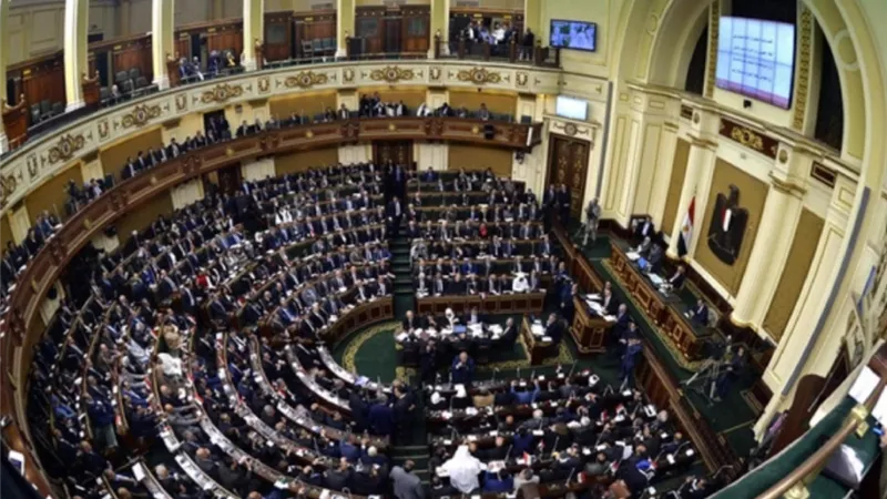 البرلمان يناقش زيادة النفقة لـ 1500 جنيه ورفع رسوم عقود الزواج والطلاق وشهادة الميلاد