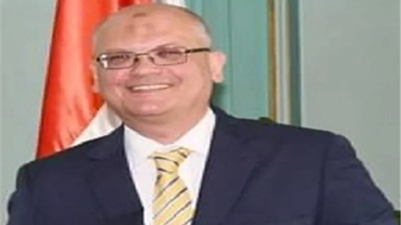 بدء إمتحانات منتصف الفصل الدراسى الأول لشعب اللغات والساعات المعتمدة وبرنامج كيين بتجارة عين شمس