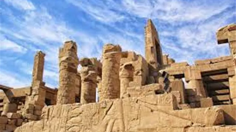 الاثار تنفى تشوه بعض اثار معبد الكرنك