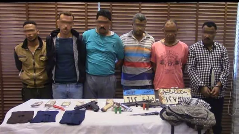 سقوط عصابة السطو المسلح لسرقتهم ربع مليون جنية بمدينة نصر