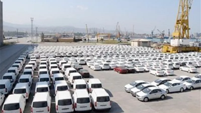 جمارك الإسكندرية تفرج عن سيارات بقيمة 6.2 مليار جنيه خلال شهر
