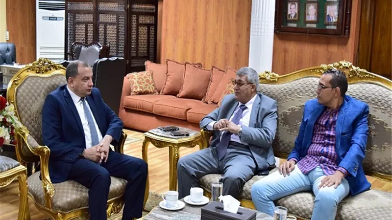 منصور حسن يستقبل نقيب الأطباء لبحث سبل التعاون المشترك