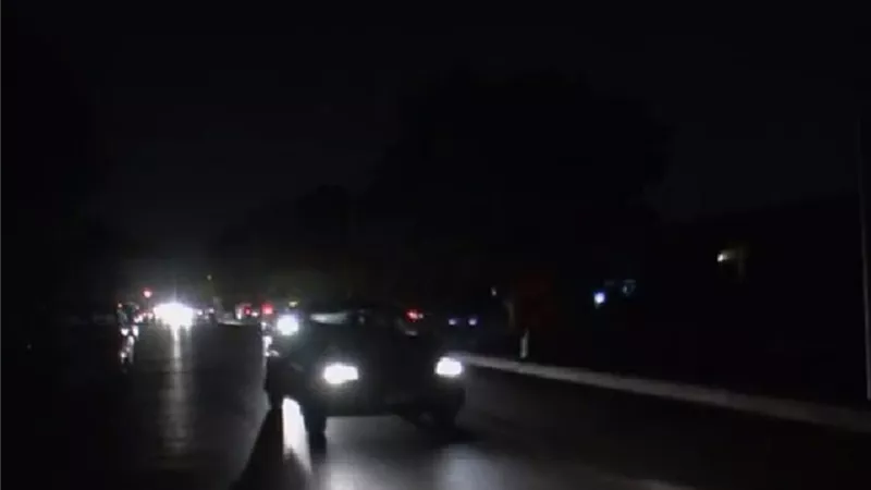 قطع الكهرباء عن حوالي 100 ألف منزل في فرنسا