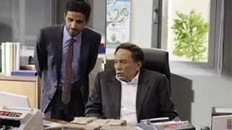 عادل امام ينتهى من 60% من مشاهده فى 