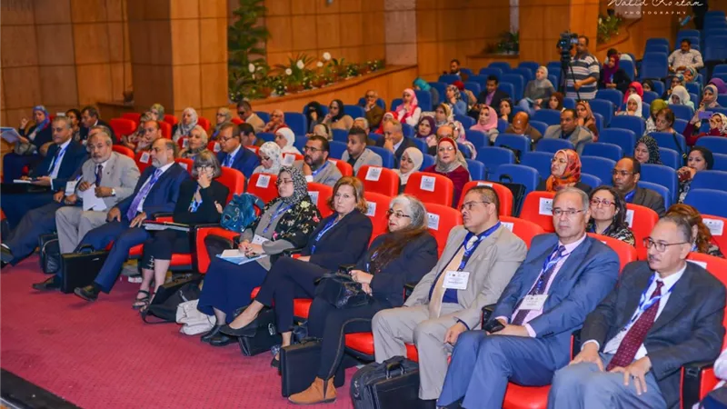 مشاركة واسعة لأساتذة الجامعات في 