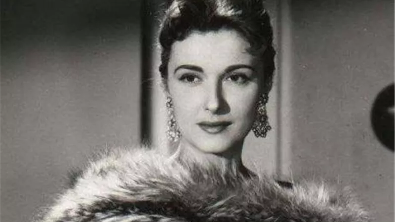 فى ذكرى رحيلها .. ما لا تعرفه عن جميلة السينما المصرية مريم فخر الدين