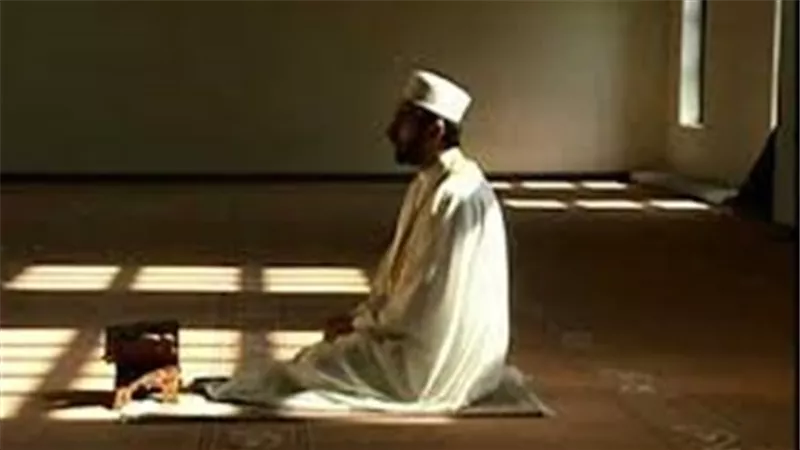 موعد صلاة العشاء اليوم الاثنين 4 -11- 2019