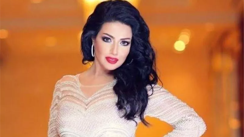 سمية الخشاب تفجر مفاجأة بشأن أسرة طليقها أحمد سعد
