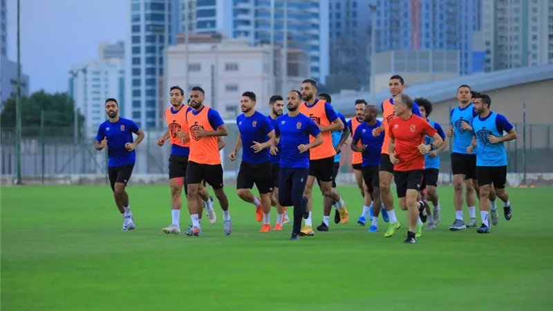 الفحص الطبى يحسم عودة نجم الاهلى للتدريبات