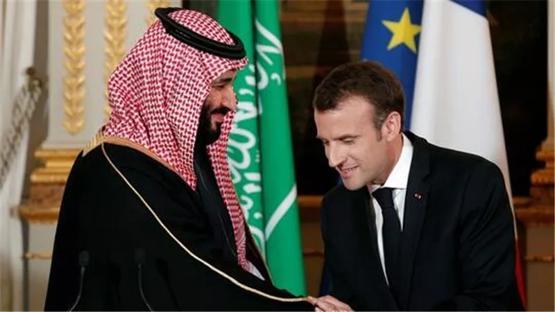 محمد بن سلمان وماكرون يبحثان أمن المنطقة