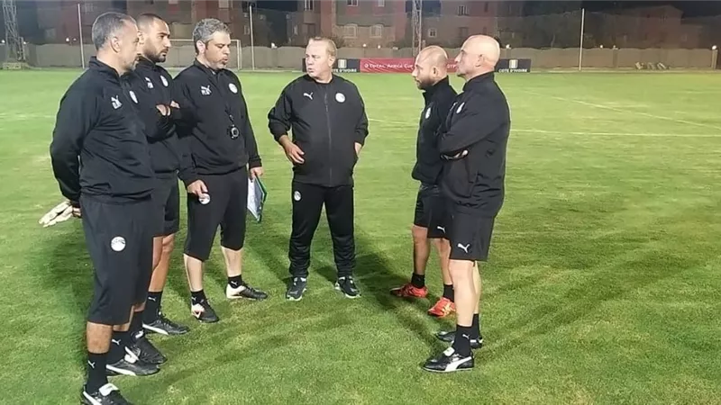 المنتخب الأولمبي يشكر القائمين علي مقر الإقامة بالعين السخنة