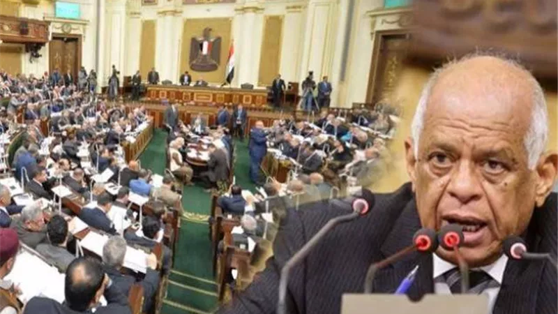 عبدالعال ينتقد غياب النواب عن جلسة مد الطوارئ: مفيش احساس بالمسئولية