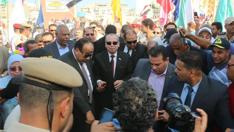 البرلس تستقبل محافظ كفرالشيخ بالورود في ذكرى الانتصار على العدوان الثلاثي