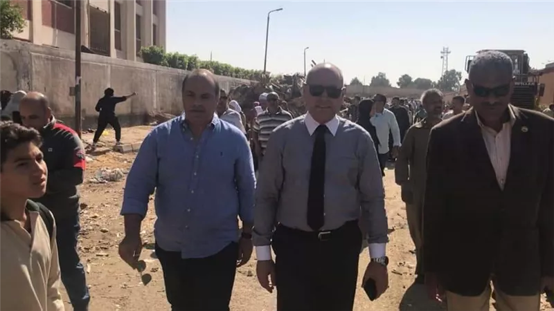 حمله مكبره لازاله تعديات سوق المنهل بشرق مدينه نصر بالصور