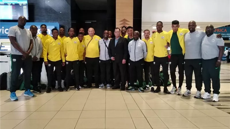 منتخب جنوب افريقيا يصل القاهرة استعدادا لامم افريقيا.. صور