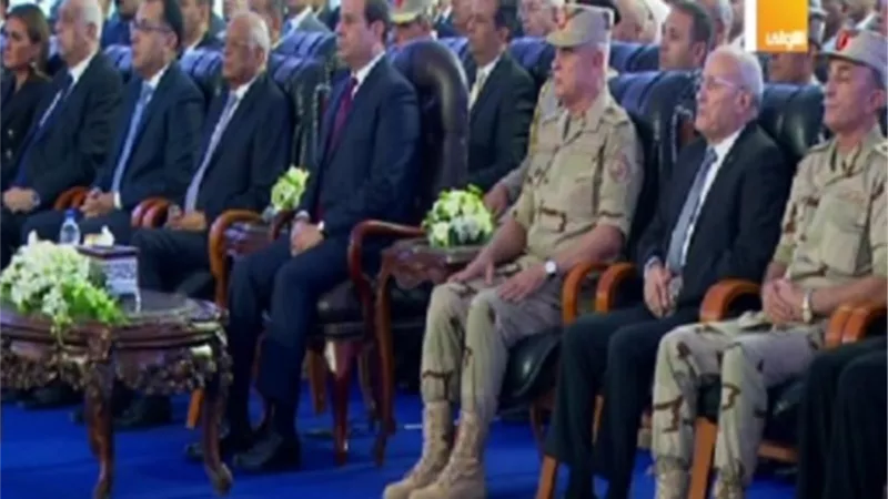 السيسي : التنمية في سيناء قضية امن قومي