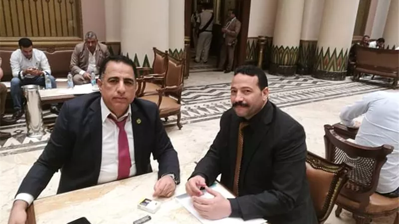 بالصور.. طلاب كفر الشيخ يشاركون في العيد القومي مرددين الاغاني الوطنية