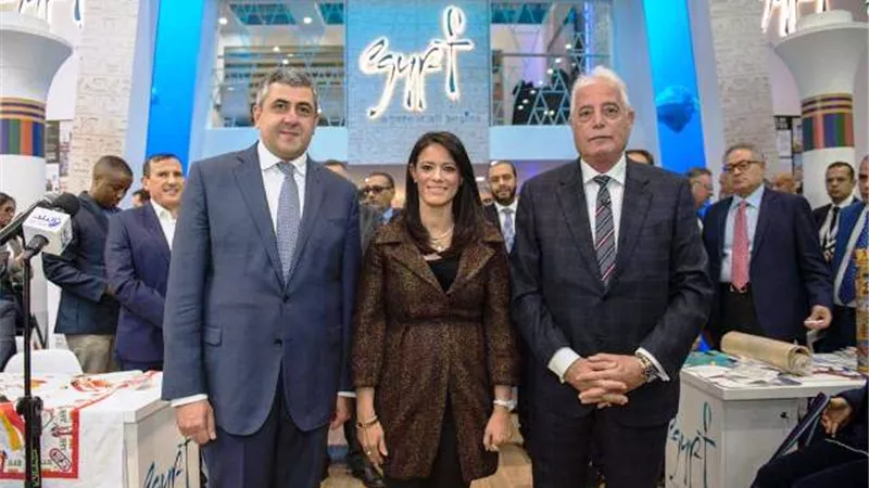 فودة.. سعيد برفع قيود الرحلات الجوية الي مطار شرم الشيخ بالصور