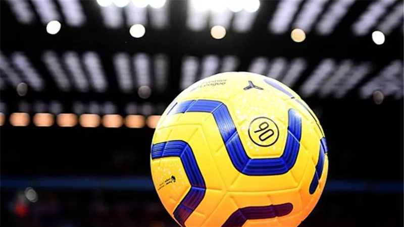 ابتز وهدد مدير النادي..القبض على لاعب كرة قدم محترف