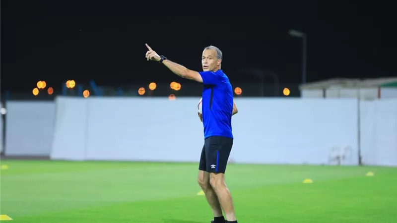الأهلي يكتفي بمران في الجيم قبل مغادرة الإمارات