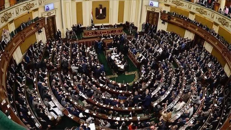 المتحدث بإسم البرلمان ينفى ما تردد عن مد دور الانعقاد الحالى