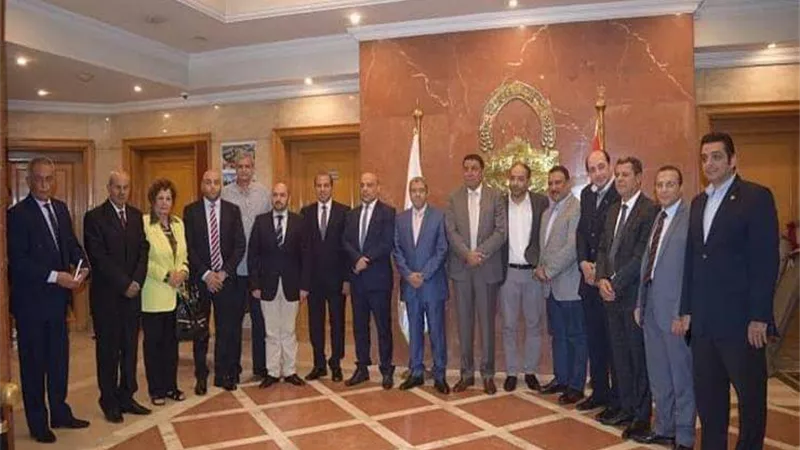 الغرف التجارية تبحث مع ليبيا إقامة معرض مصري في بنغازي