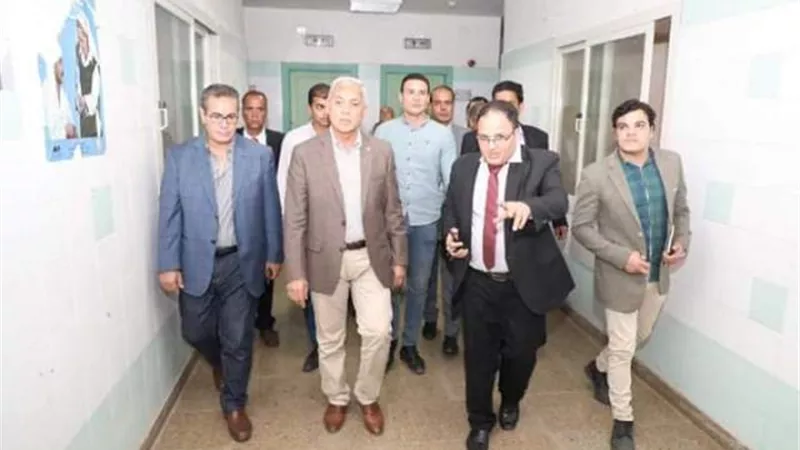 محافظ المنوفية يتفقد مستشفى الخطاطبة المركزي ويوجه بتطويرها ..صور