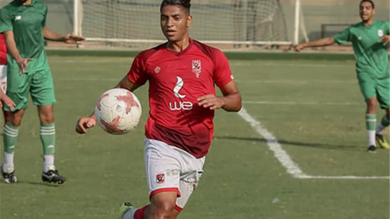 لاعب الأهلي يجرى جراحة ناجحة في الرباط الصليبي