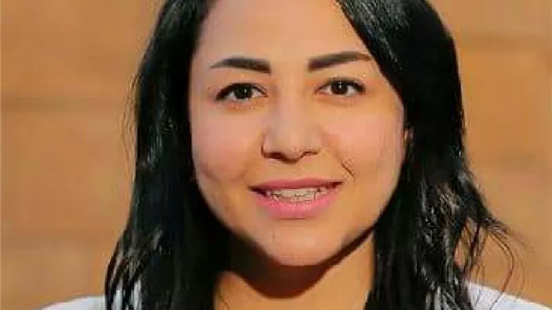 الصيدلانية إيمان جمال: احذروا.. 10 آثار سلبية للمسكنات