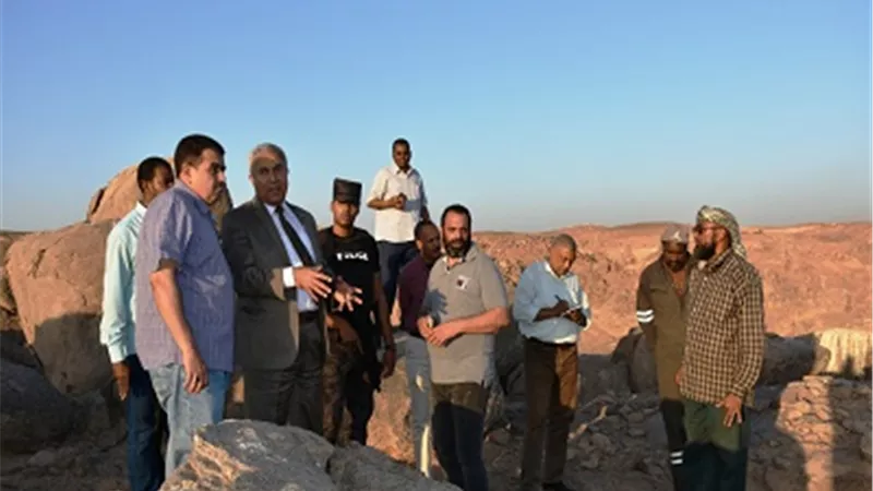 سحب رخص وتوقيع غرامات مالية على عربات حنطور وسيارات بأسوان