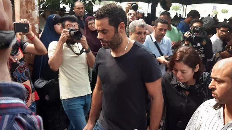 لقاء الخميسي وعبد المنصف فى جنازة هيثم احمد زكى.. صور