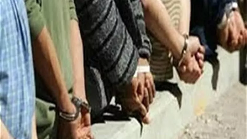 ضبط تشكيل عصابي من عاطلين تخصصا في سرقة اجهزة المحمول بشبرا