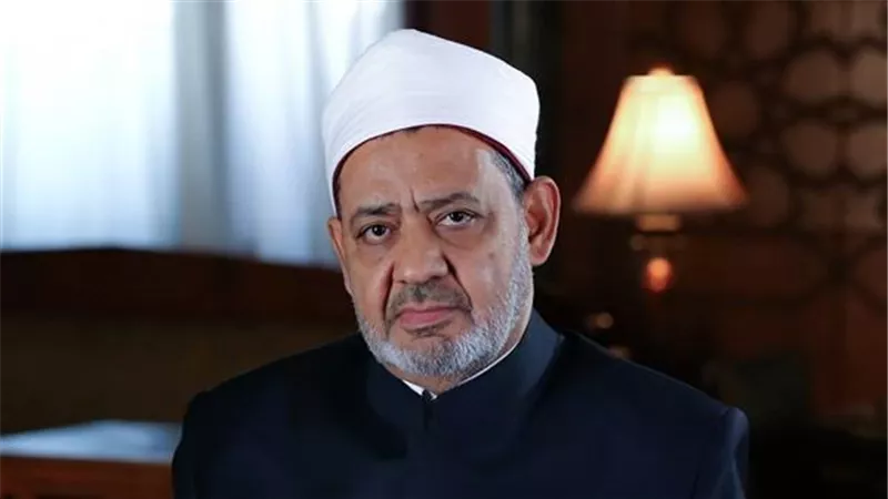 الإمام الأكبر: النبي تنبأ بظهور طائفة تستبيح الدماء عن جهل وانحراف عن الفطرة الإنسانية