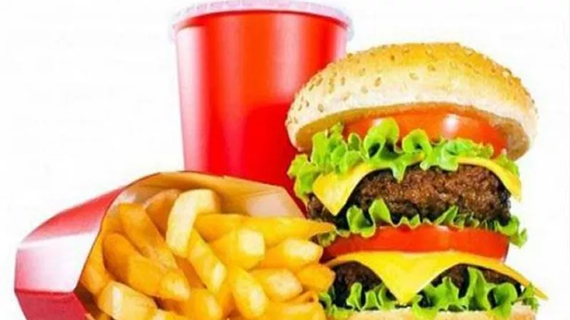 للوجبات السريعة اضرار فورية على الاوعية الدموية...تعرف عليها
