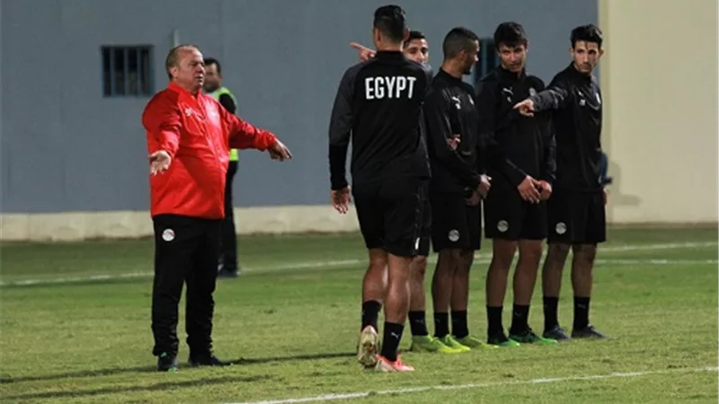 قبل انطلاق أمم أفريقيا تحت 23 عاما بساعات .. اصابة طاهر محمد طاهر