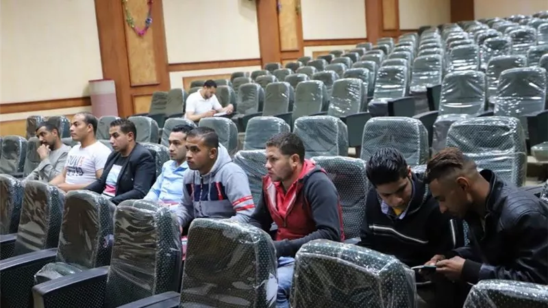 سعفان: مراعاة الشفافية أساس اختيار المتقدمين للعمل بدولة خليجية