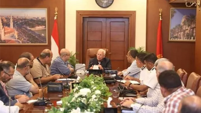 الغضبان يتابع سير العمل في مشروع 54 مصنعاً جنوب بورسعيد