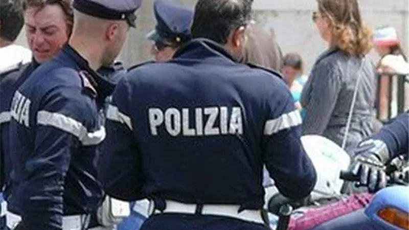 إصابة شخصين جراء حادث طعن على متن قطار في إيطاليا
